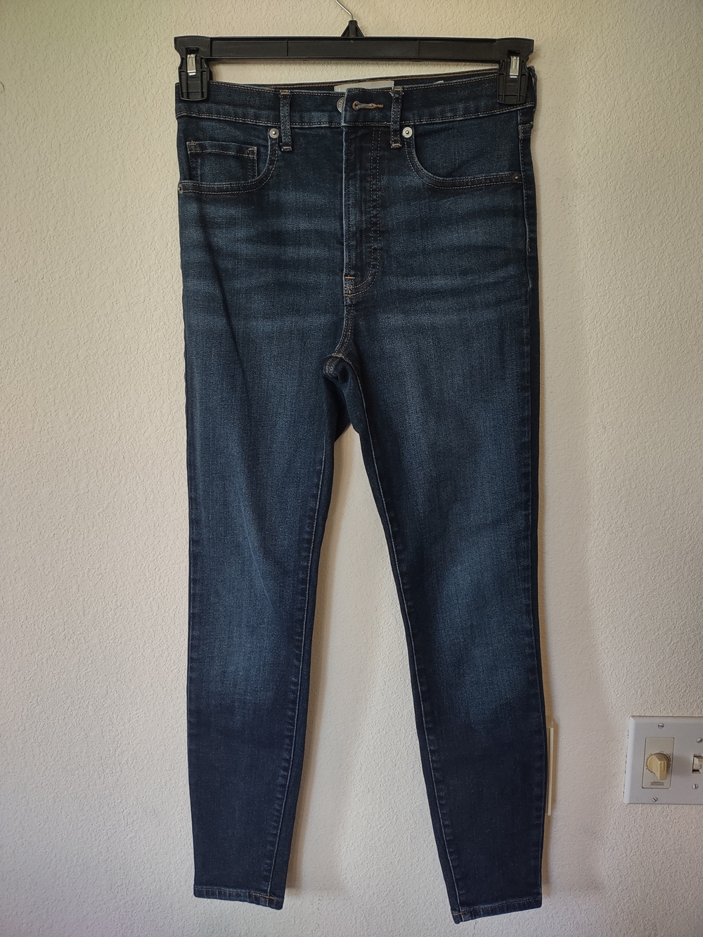 Everlane Women’s Dark Blue Skinny Jeans